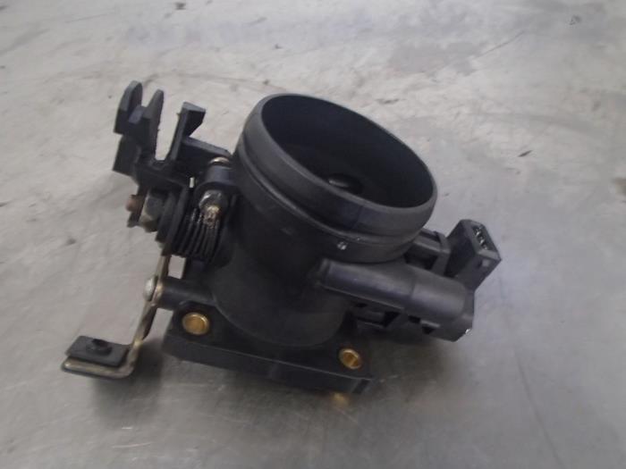 Usagé Boitier papillon Rover 45 1.6 16V Prix € 40,00 Règlement à la marge proposé par Autosloopbedrijf Jan Pronk B.V.