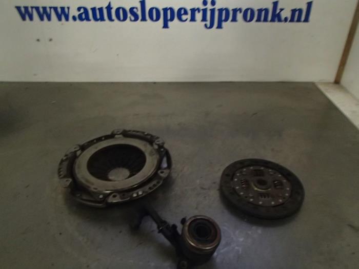 Usagé Kit embrayage (complet) Nissan Micra (K12) 1.2 16V Prix € 40,00 Règlement à la marge proposé par Autosloopbedrijf Jan Pronk B.V.