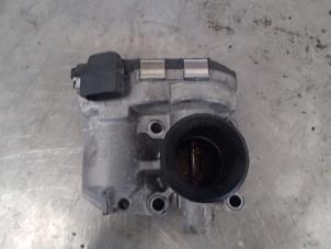Used Throttle body Smart Fortwo Coupé (450.3) 0.7 Price € 50,00 Margin scheme offered by Autosloopbedrijf Jan Pronk B.V.