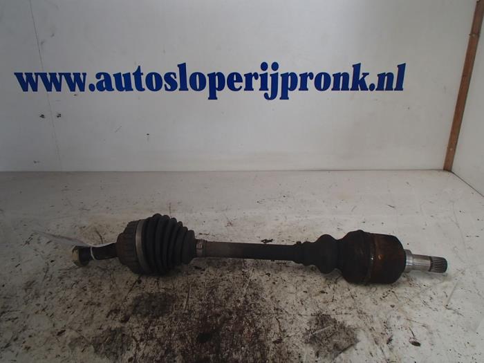 Front drive shaft, left from a Peugeot 306 (7A/C/S) 2.0 S 16 Kat. 1993