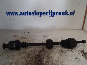 Used Front drive shaft, right Renault Clio II Societe (SB) 1.5 dCi 65 Price € 40,00 Margin scheme offered by Autosloopbedrijf Jan Pronk B.V.