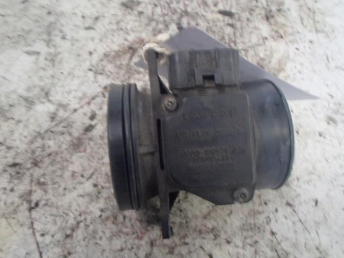 Gebrauchte Luftmassenmesser Ford Mondeo II Wagon 1.8i 16V E2/96 EEC Preis € 30,00 Margenregelung angeboten von Autosloopbedrijf Jan Pronk B.V.