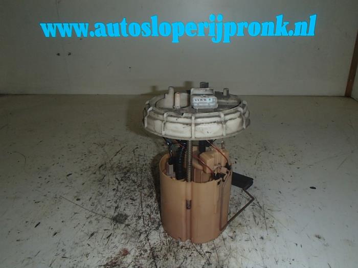 Usagé Pompe d'injection Alfa Romeo 147 (937) 1.6 HP Twin Spark 16V Prix € 50,00 Règlement à la marge proposé par Autosloopbedrijf Jan Pronk B.V.