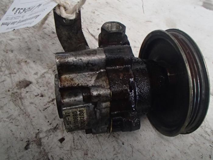 Usagé Pompe de direction Rover 400 (RT) 416Si 16V Prix € 50,00 Règlement à la marge proposé par Autosloopbedrijf Jan Pronk B.V.