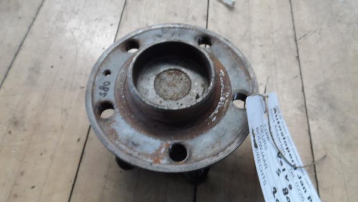 Begagnade Bakre nav Volvo S80 (TR/TS) Pris € 50,00 Marginaltabell erbjuds av Autosloopbedrijf Jan Pronk B.V.