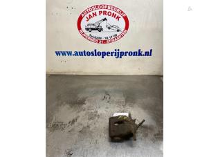 Used Front brake calliper, right Mercedes Citan (415.6) 1.5 108 CDI Price € 30,00 Margin scheme offered by Autosloopbedrijf Jan Pronk B.V.