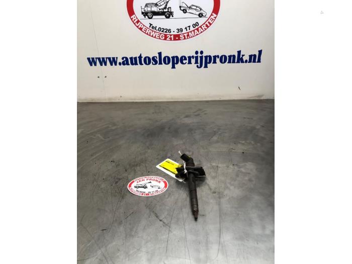 Usagé Injecteurs Audi A8 (D3) 4.0 TDI V8 32V Lang Quattro Prix € 100,00 Règlement à la marge proposé par Autosloopbedrijf Jan Pronk B.V.