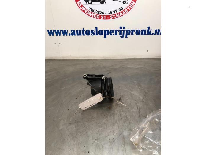 Usagé Pompe direction assistée Saab 9-3 I (YS3D) 2.0t 16V Ecopower Prix € 75,00 Règlement à la marge proposé par Autosloopbedrijf Jan Pronk B.V.