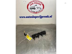 Used Fuel injector nozzle Peugeot 308 (4A/C) 1.6 VTI 16V Price € 80,00 Margin scheme offered by Autosloopbedrijf Jan Pronk B.V.