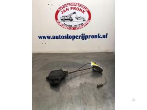 Used Spare wheel lift mechanism Peugeot 307 SW (3H) 2.0 16V Price € 50,00 Margin scheme offered by Autosloopbedrijf Jan Pronk B.V.