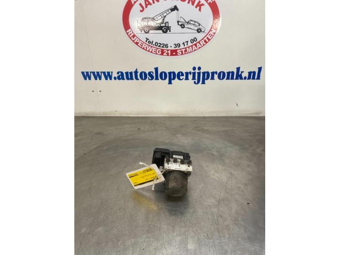 ABS pump from a Opel Movano 2.3 CDTi 16V FWD 2012