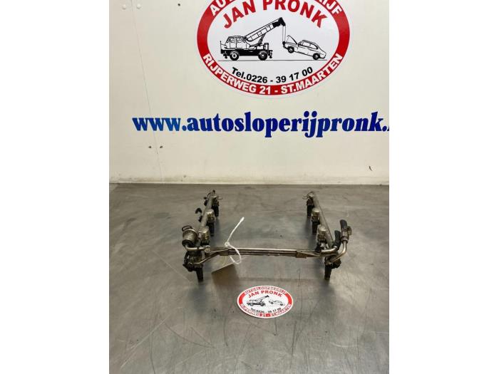 Usagé Système d'injection Audi A8 (D3) 3.7 V8 40V Quattro Prix € 100,00 Règlement à la marge proposé par Autosloopbedrijf Jan Pronk B.V.