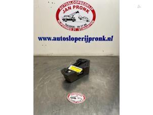 Used Jack set Citroen C1 1.0 12V Price € 25,00 Margin scheme offered by Autosloopbedrijf Jan Pronk B.V.