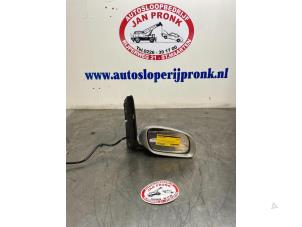 Used Wing mirror, right Volkswagen Touran (1T1/T2) 2.0 TDI 16V 140 Price € 40,00 Margin scheme offered by Autosloopbedrijf Jan Pronk B.V.