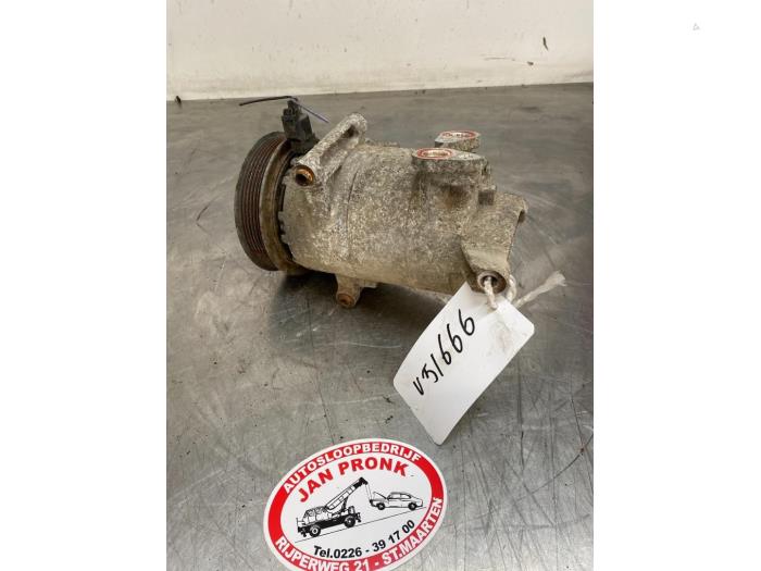 Air conditioning pump from a Ford Transit 2.2 TDCi 16V 2009