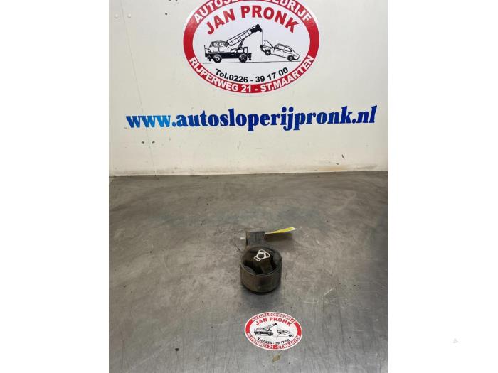 Usagé Support moteur Opel Astra J Sports Tourer (PD8/PE8/PF8) 1.4 Turbo 16V Prix € 25,00 Règlement à la marge proposé par Autosloopbedrijf Jan Pronk B.V.