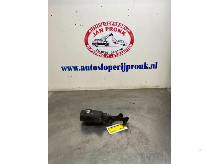 Gebrauchte Ölfiltergehäuse Mercedes Sprinter 5t (906.15/906.25) 513 CDI 16V Preis € 25,00 Margenregelung angeboten von Autosloopbedrijf Jan Pronk B.V.