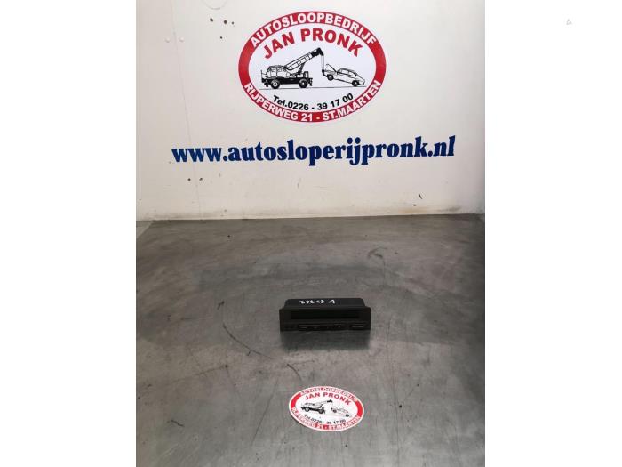 Używane Komputer pokladowy Saab 9-5 Estate (YS3E) 2.0t 16V Cena € 40,00 Procedura marży oferowane przez Autosloopbedrijf Jan Pronk B.V.