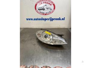 Used Headlight, right Mercedes A (W169) 2.0 A-180 CDI 16V 3-Drs. Price € 40,00 Margin scheme offered by Autosloopbedrijf Jan Pronk B.V.
