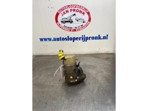 Used Power steering pump Ford S-Max (GBW) 2.0 TDCi 16V 140 Price € 75,00 Margin scheme offered by Autosloopbedrijf Jan Pronk B.V.