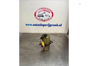 Used Power steering pump Opel Vectra C GTS 2.2 DIG 16V Price € 50,00 Margin scheme offered by Autosloopbedrijf Jan Pronk B.V.