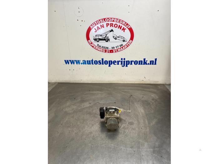 Używane Pompa ABS Peugeot Partner Tepee (7A/B/C/D/E/F/G/J/P/S) 1.6 Phase 1 Cena € 175,00 Procedura marży oferowane przez Autosloopbedrijf Jan Pronk B.V.