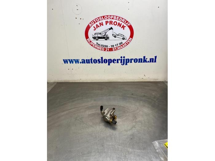 Begagnade Bensinpump Audi A6 (C6) 4.2 V8 40V FSI Quattro Pris € 200,00 Marginaltabell erbjuds av Autosloopbedrijf Jan Pronk B.V.