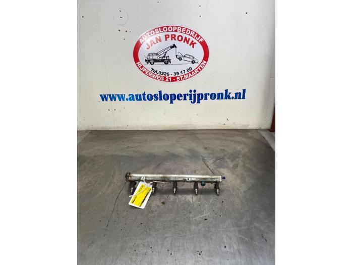 Usagé Système d'injection Volvo V50 (MW) 2.5 T5 20V Prix € 75,00 Règlement à la marge proposé par Autosloopbedrijf Jan Pronk B.V.