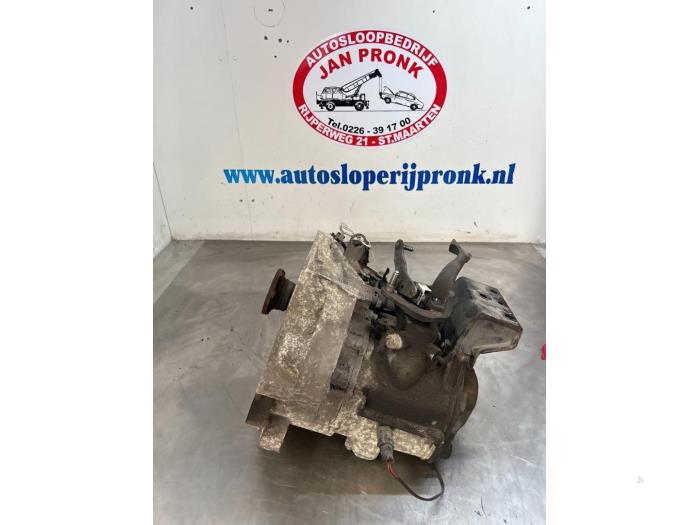 Gebrauchte Getriebe Volkswagen Golf IV (1J1) 1.6 FSI 16V Preis € 175,00 Margenregelung angeboten von Autosloopbedrijf Jan Pronk B.V.