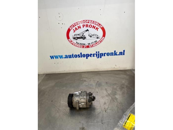 Usagé Pompe clim Volkswagen Golf IV (1J1) 1.6 FSI 16V Prix € 50,00 Règlement à la marge proposé par Autosloopbedrijf Jan Pronk B.V.