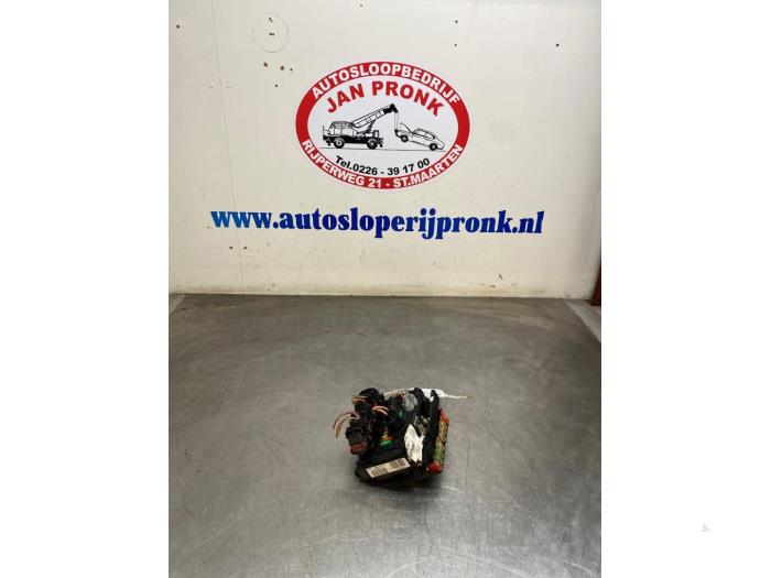 Begagnade Säkringsbox Citroen C5 II Berline (RC) 2.0 16V Pris € 150,00 Marginaltabell erbjuds av Autosloopbedrijf Jan Pronk B.V.