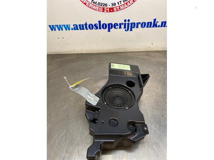 Subwoofer Audi A3 Sportback 1.6 TDI 16V - 8P4035382E BLAUPUNKT