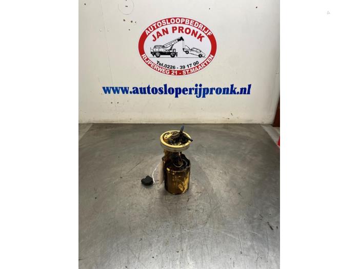 Usagé Pompe à carburant Volkswagen Transporter/Caravelle T5 1.9 TDi Prix € 75,00 Règlement à la marge proposé par Autosloopbedrijf Jan Pronk B.V.