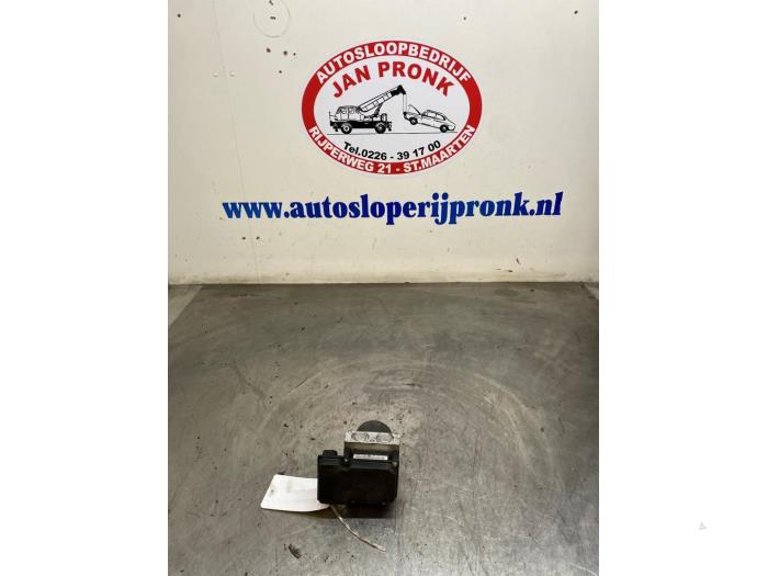 Usagé Pompe ABS Ford Transit 2.2 TDCi 16V Prix € 50,00 Règlement à la marge proposé par Autosloopbedrijf Jan Pronk B.V.