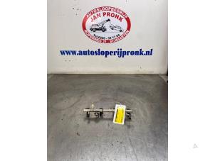 Used Fuel injector nozzle Mercedes A (W169) 1.5 A-160 Price € 25,00 Margin scheme offered by Autosloopbedrijf Jan Pronk B.V.
