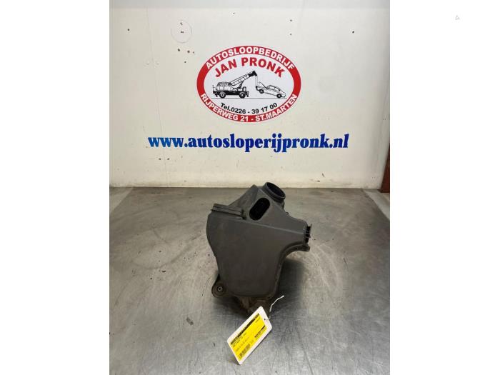 Gebrauchte Luftfiltergehäuse BMW 3 serie Touring (E91) 318i 16V Preis € 30,00 Margenregelung angeboten von Autosloopbedrijf Jan Pronk B.V.