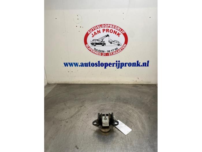 Used Engine mount Renault Scénic I (JA) 1.6 16V Price € 25,00 Margin scheme offered by Autosloopbedrijf Jan Pronk B.V.
