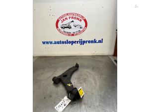 Used Front wishbone, right Ford Focus 1 1.6 16V Price € 25,00 Margin scheme offered by Autosloopbedrijf Jan Pronk B.V.
