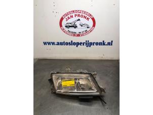 Used Headlight, right Saab 9-5 (YS3E) 2.0t 16V Price € 30,00 Margin scheme offered by Autosloopbedrijf Jan Pronk B.V.