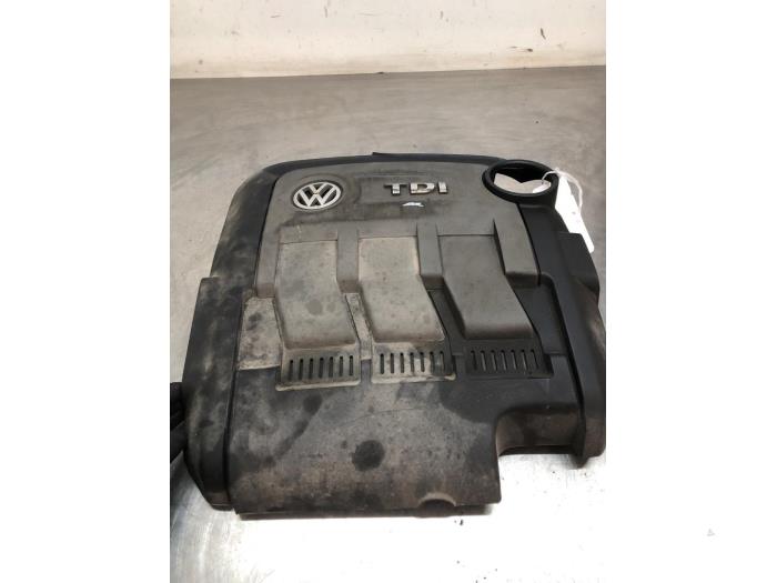 Abdeckblech Motor van een Volkswagen Polo V (6R) 1.2 TDI 12V BlueMotion 2010