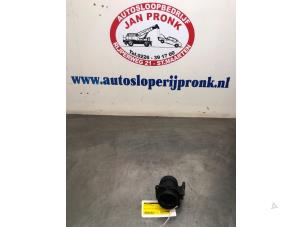 Used Air mass meter Volkswagen Polo V (6R) 1.4 TDI DPF BlueMotion technology Price € 25,00 Margin scheme offered by Autosloopbedrijf Jan Pronk B.V.