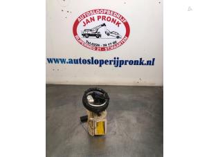 Used Electric fuel pump Volkswagen Polo III (6N2) 1.4 Price € 30,00 Margin scheme offered by Autosloopbedrijf Jan Pronk B.V.