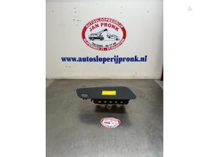 Used Right airbag (dashboard) Volkswagen Polo V (6R) 1.4 TDI DPF BlueMotion technology Price € 50,00 Margin scheme offered by Autosloopbedrijf Jan Pronk B.V.