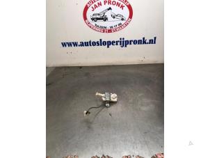Used Central locking motor Daihatsu Materia 1.3 16V Price on request offered by Autosloopbedrijf Jan Pronk B.V.