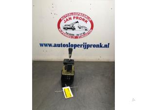 Used Gear stick Mercedes A (W169) 1.5 A-160 Price € 85,00 Margin scheme offered by Autosloopbedrijf Jan Pronk B.V.