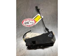 Used Front door lock mechanism 4-door, right Ford Galaxy (WGR) 2.3i 16V Price € 30,00 Margin scheme offered by Autosloopbedrijf Jan Pronk B.V.