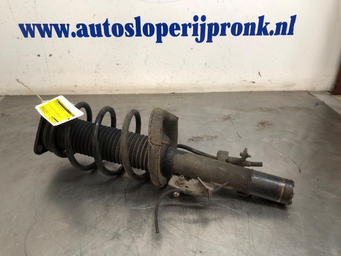Front shock absorber rod, right from a Ford Focus 3 1.0 Ti-VCT EcoBoost 12V 100 2012