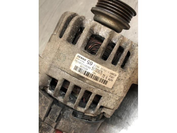 Dynamo van een Fiat Panda (169) 1.1 Fire 2008