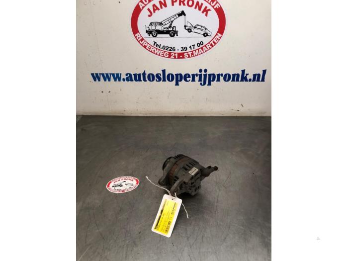 Usagé Dynamo Mitsubishi Colt (Z2/Z3) 1.1 12V Prix € 35,00 Règlement à la marge proposé par Autosloopbedrijf Jan Pronk B.V.