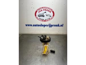 Used Electric fuel pump Mercedes Vaneo (W414) 1.6 Price € 60,00 Margin scheme offered by Autosloopbedrijf Jan Pronk B.V.